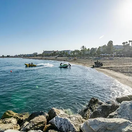 Ab3 - Spacious Home, Puerto Banus Apartment *