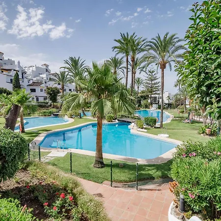 Ab3 - Spacious Home, Puerto Banus Apartment