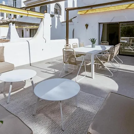 Ab3 - Spacious Puerto Banus 마르베야
