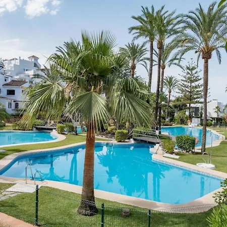 Ab3 - Spacious Home, Puerto Banus 아파트