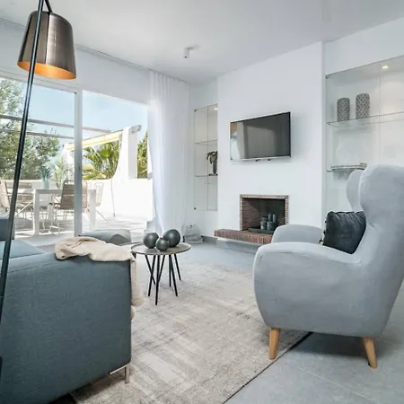 Ab3 - Spacious Home, Puerto Banus * 마르베야