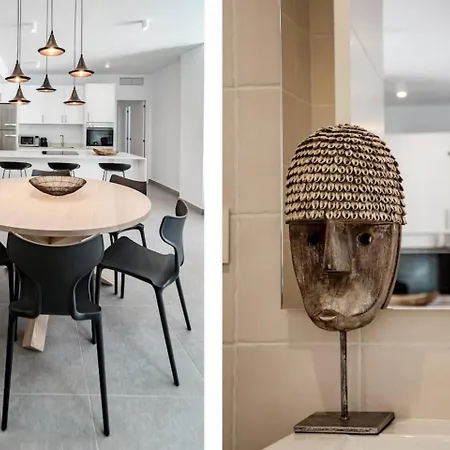 Ab3 - Spacious Home, Puerto Banus 마르베야
