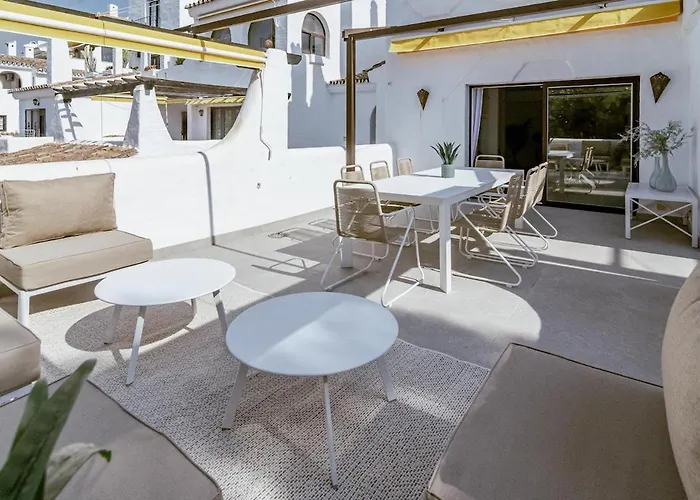 Ab3 - Spacious Puerto Banus Marbella