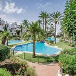 Ab3 - Spacious Home, Puerto Banus Apartamento