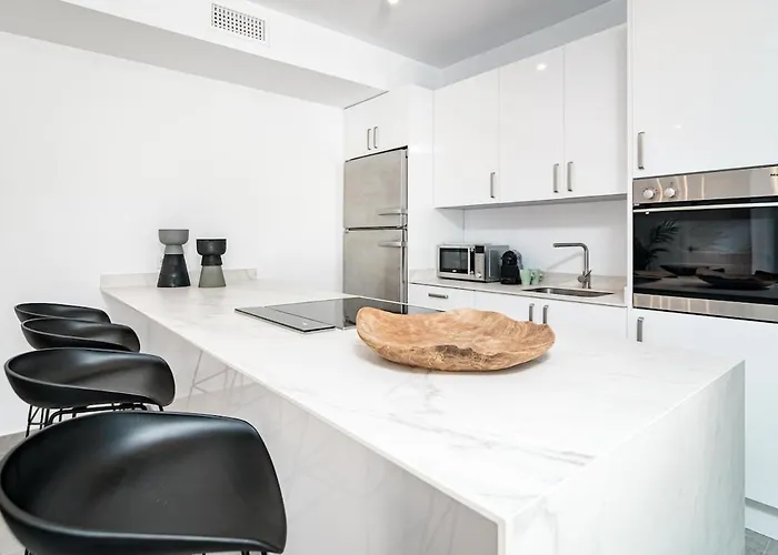 Ab3 - Spacious Puerto Banus Marbella